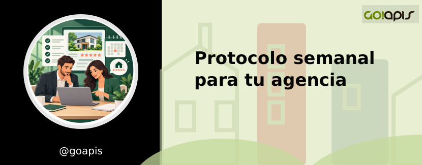 Equipo inmobiliario revisando un protocolo semanal de reseñas